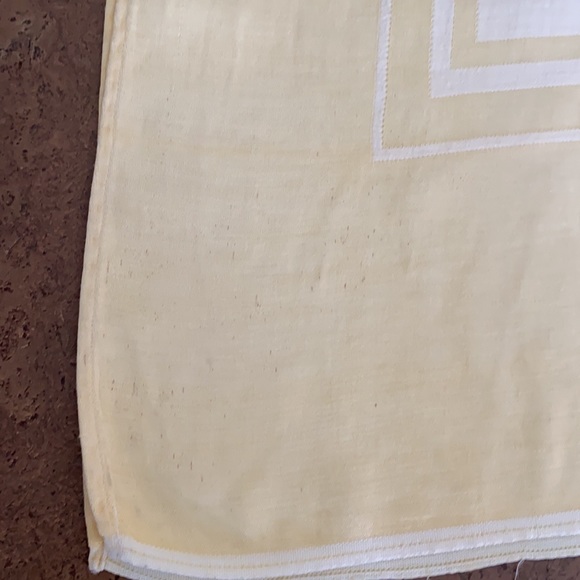 Large Tablecloth - Picture 8 of 8